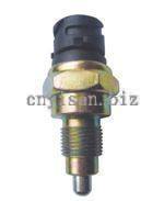 倒車燈開關(guān)