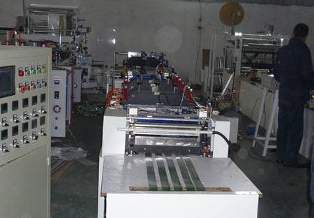 高速全自動三邊封制袋機