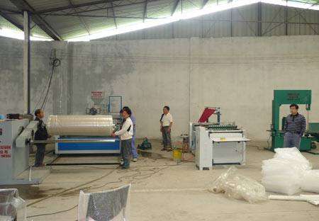 PE氣墊膜機(jī)、氣泡膜機(jī)組