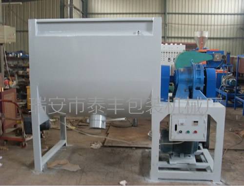 不旋轉臥式拌料機