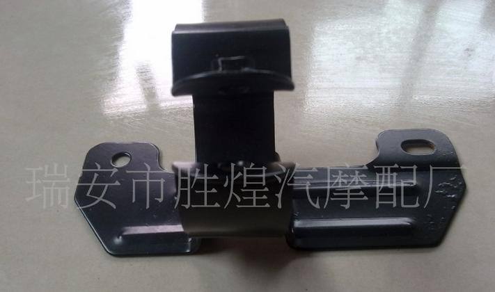 廠家直銷大量供應汽車沖壓件