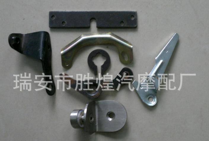 11.22大降價供應加工摩托車配件沖壓件