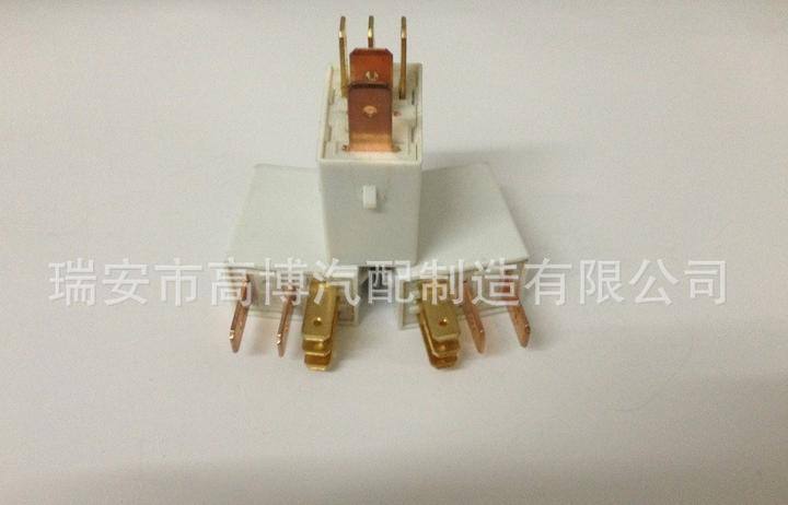 供應(yīng)豐田繼電器白色5插