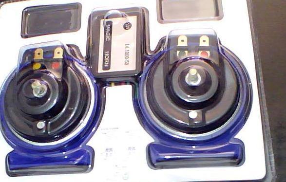 供應(yīng)高品質(zhì)特價(jià)多音汽車蝸牛喇叭 摩托車?yán)?汽車?yán)? /></td>
		        </tr>
		      <tr align=