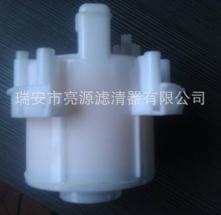 優質濾清器供應商，馬自達3汽油濾清器 白色
