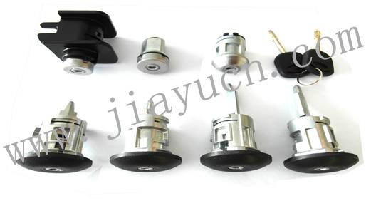 福特全順 整車套鎖