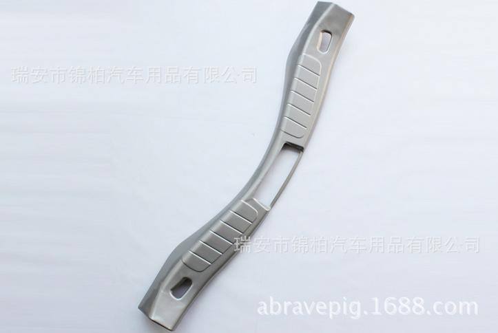 福特13款蒙迪歐 致勝內(nèi)置后護(hù)板