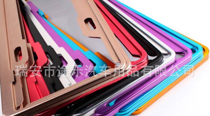 太空鋁新交規(guī)車牌架