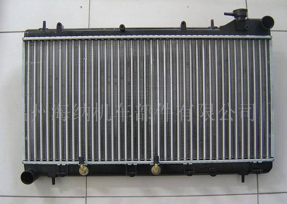 OEM:45199-FA030 鋁質(zhì)漲管式水箱