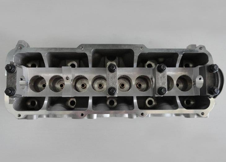 大眾桑塔納 普桑1.8L缸蓋 汽車發(fā)動機用汽缸蓋