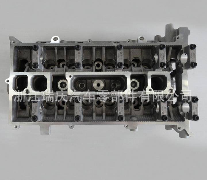 馬自達(dá) L3 2.0L 汽缸蓋