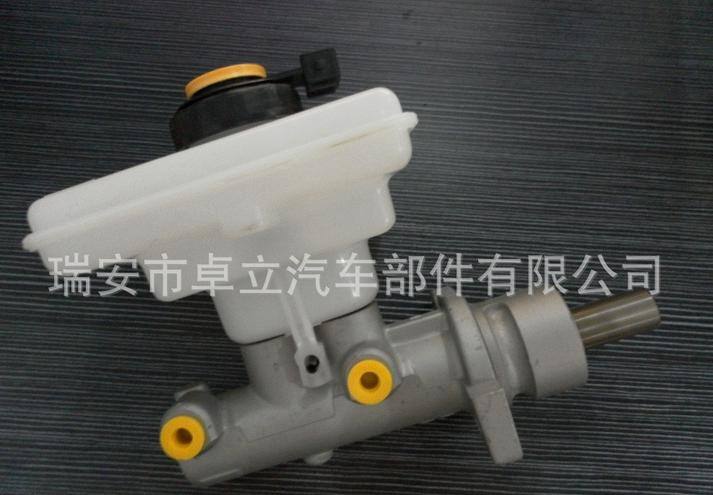 供應(yīng)福特汽車液壓制動總泵/剎車總泵1047660