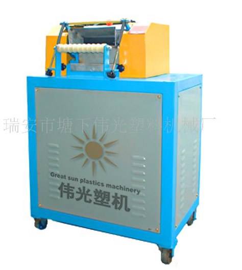 可同時拉40條塑料絲的寬型切粒機