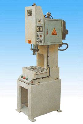 弓形油壓機床ST-1噸--15噸
