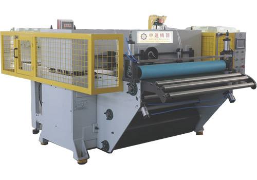 自動(dòng)化電腦控制移動(dòng)皮帶式裁斷機(jī)