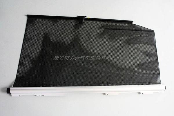 轎車(chē)內(nèi)置側(cè)窗總成