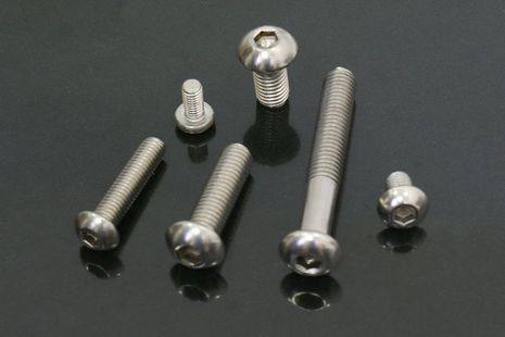 半圓頭內六角螺栓