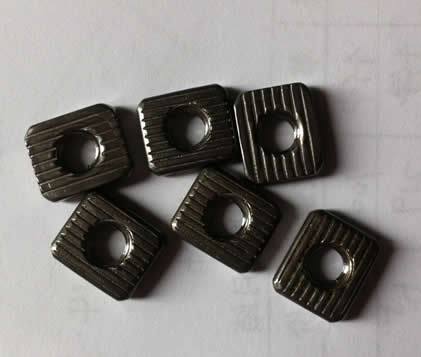 M5長(zhǎng)方形壓花螺母