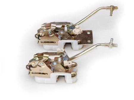 五菱之光前門(mén)鎖體