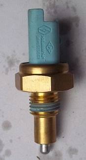 雷諾倒車燈開(kāi)關(guān)8200209496