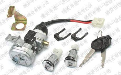 SY-012 奧龍150防盜三鎖 電動車鎖 電動車套鎖