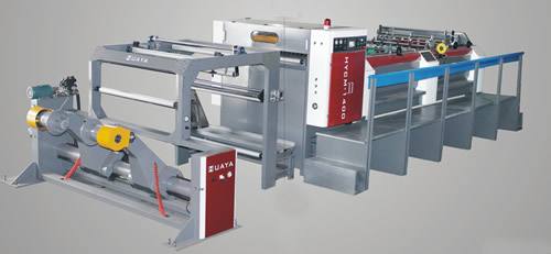 HYM-1700伺服傳動電腦高精密卷筒紙分切機