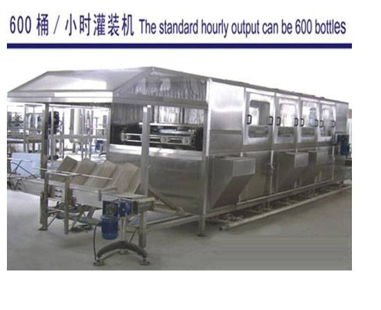 BY全自動桶裝水灌裝機