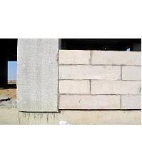 施工中的復合外墻外保溫板