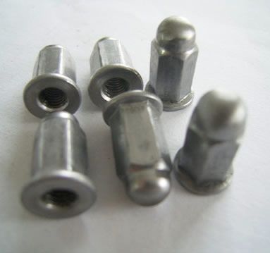 54蓋形法蘭螺母 冷鐓件