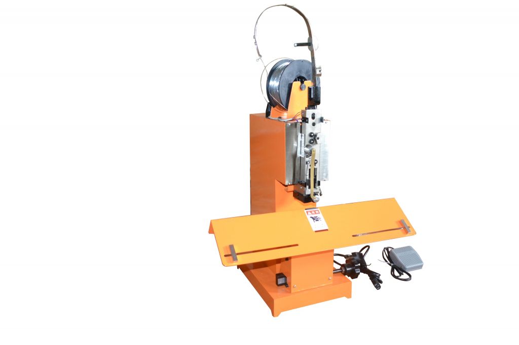 TSD-101臺(tái)式單頭訂書機(jī)，小型訂書機(jī)