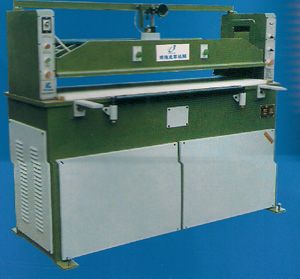 BL-250型 液壓平面下料機