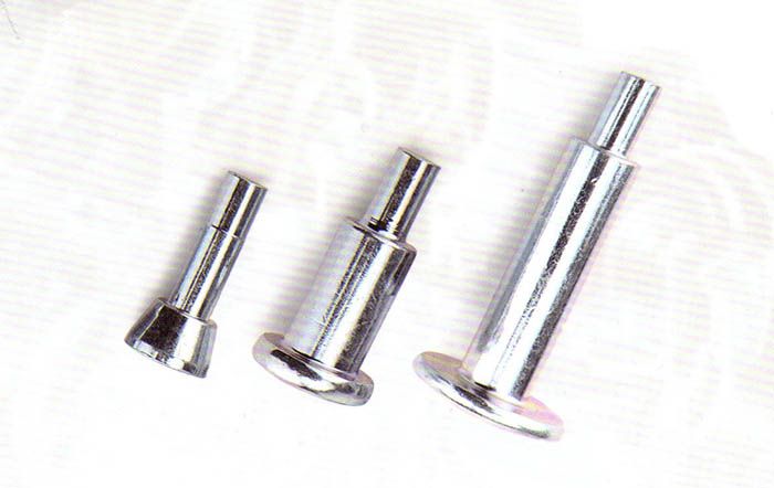 發(fā)動機(jī)螺栓