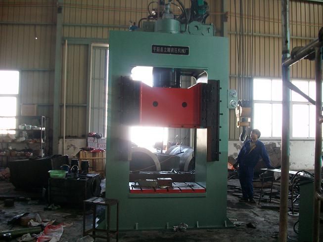 200T快速鍛造液壓機