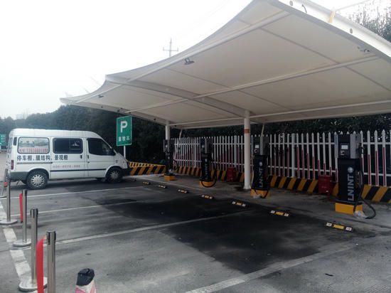 充電樁雨棚3