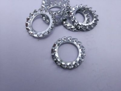 供應(yīng)各種規(guī)格沖壓件非標(biāo)國(guó)標(biāo)止動(dòng)鎖緊鋸內(nèi)外齒墊圈片65錳鋼緊固件