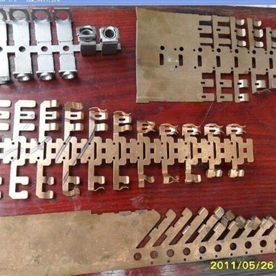 實用復雜連續模具設計制造 金屬沖裁模沖壓模加工中