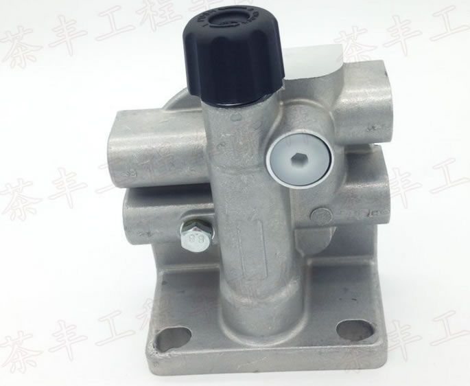 挖掘機配件 沃爾沃210 240 290新款柴濾 油水座 手油泵沃爾沃配件