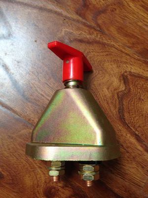 電源總開關(guān)，電瓶開關(guān)，急停開關(guān)