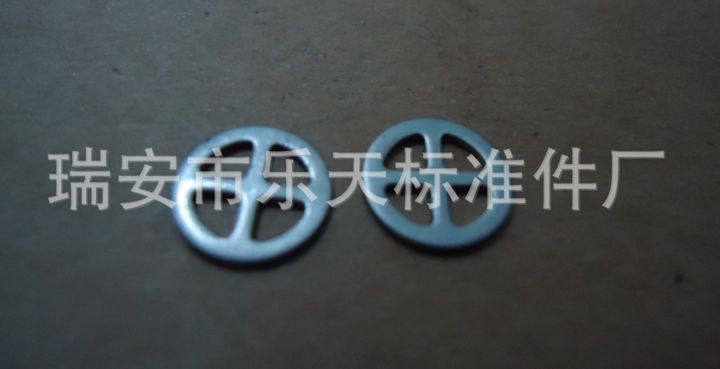 不銹剛十字平墊應用于機械工業緊固件