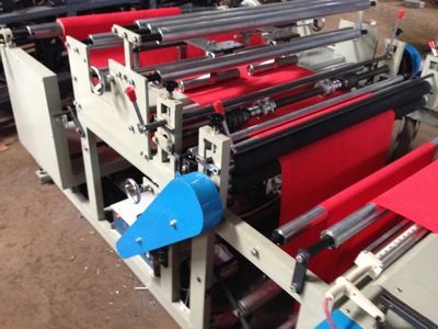 800型單或雙PE淋膜紙卷筒電腦橫切加模切機(jī)