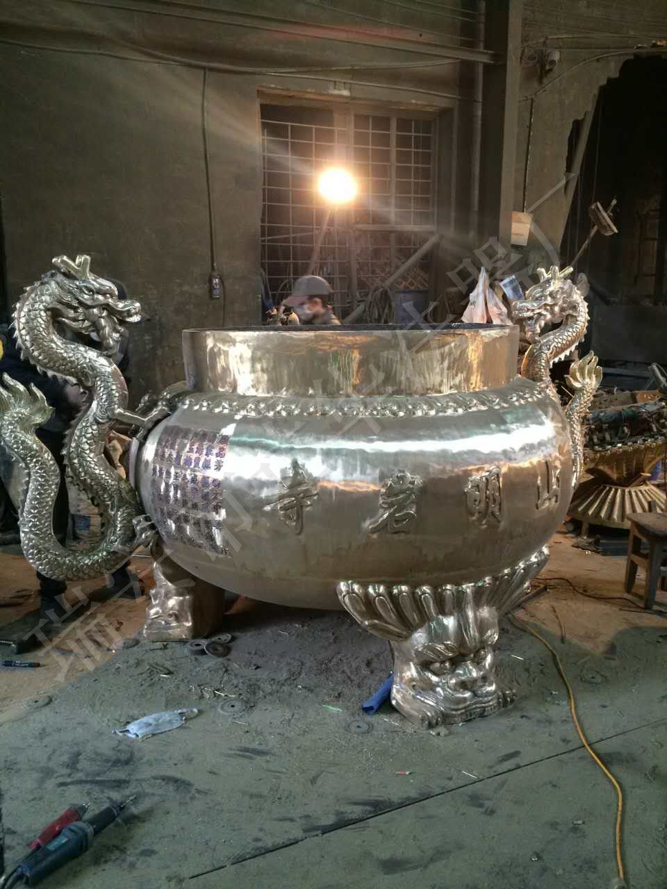 鑄銅雙龍耳圓平口香爐