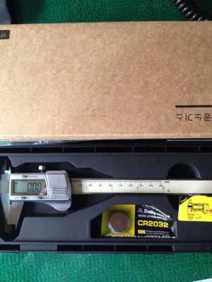 韓國高精度防震數顯卡尺