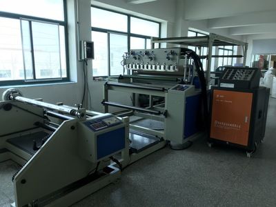 全自動(dòng)噴膠復(fù)合機(jī)， 熱熔膠機(jī)