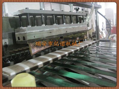 PVC弧形袋、切角方底形，弧形袋制袋機(jī)