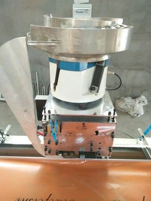 進口技術(shù) 可配對安裝拉鏈袋制袋機 自動上拉頭