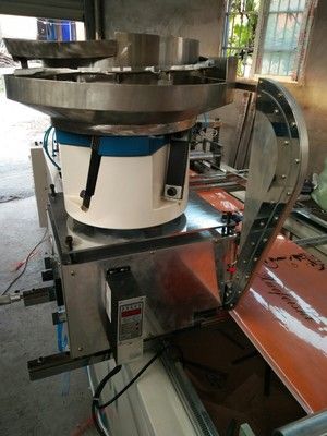 自動(dòng)上拉頭機(jī) 軌道可加熱