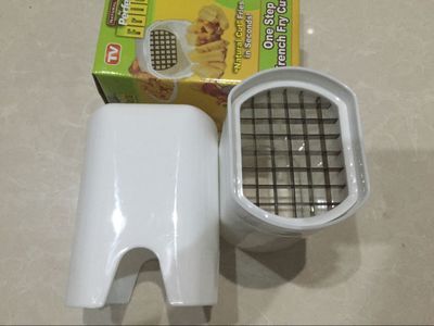 薯?xiàng)l切多功能輕便白色土豆切條多功能切菜器