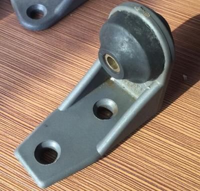 依維柯 進氣管支架