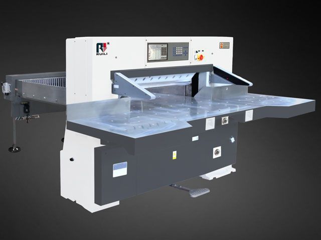 QZYK1150CD 程控切紙機(jī)