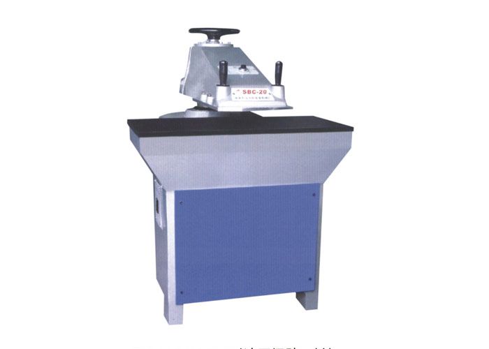 GM-12/14/16/20型液壓搖臂式裁斷機